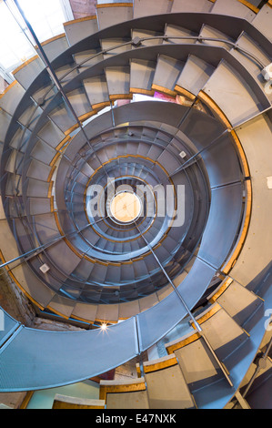 Scala a chiocciola Mackintosh Tower nel centro di faro per l'architettura Charles Rennie Mackintosh a Glasgow, Scotland, Regno Unito Foto Stock