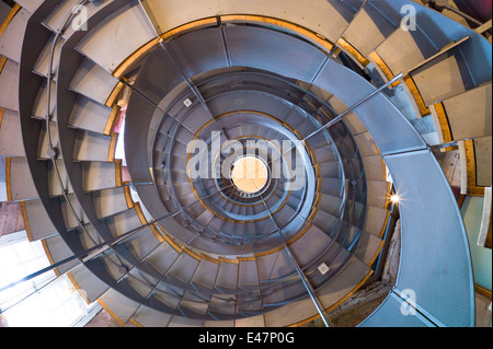 Scala a chiocciola Mackintosh Tower nel centro di faro per l'architettura Charles Rennie Mackintosh a Glasgow, Scotland, Regno Unito Foto Stock