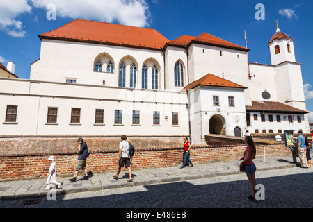 I turisti da al castello di Spilberk. Brno, Repubblica Ceca Foto Stock