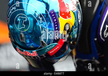 Sebastian Vettel (GER) , Red Bull Racing, presso il British Grand Prix F1, Silverstone, UK. Foto Stock