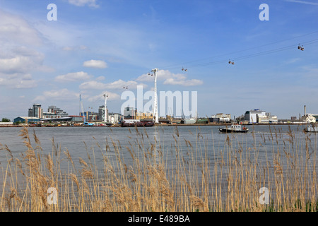 Emirates Air Line Funivia sul Fiume Tamigi a North Greenwich, Londra, Inghilterra, Regno Unito. Foto Stock