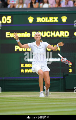 Il torneo di Wimbledon, Londra UK. 05 Luglio, 2014. Womens singles match finale contro le Repubbliche ceca Petra KVITOVA al 2014 campionati di Wimbledon a Wimbledon, a sud-ovest di Londra il 5 luglio 2014. Petra KVITOVA (CZE) celebra la sua vittoria sul punto di corrispondenza Credito: Azione Sport Plus/Alamy Live News Foto Stock