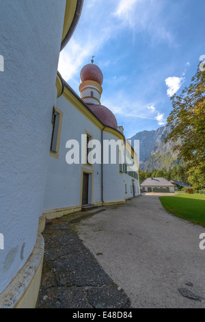 La chiesa di Sankt Bartholoma al Konigssee in Baviera, Germania Foto Stock