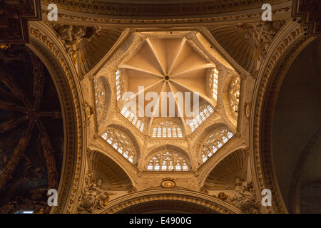 Interno Cattedrale di Valencia Spagna cupola ottagonale Foto Stock