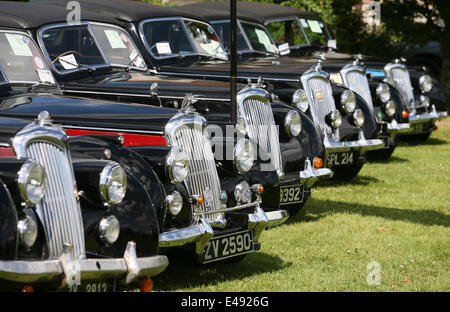 Dublino, Irlanda. 6 Luglio, 2014. Terenure classico e Vintage car show Dublin 2014, dotate di un forte giro di Riley autovetture provenienti da tutta l'anni. Terenure è uno di Irlanda la più grande raccolta di classici e auto d'epoca, con questo essendo il suo ventitreesimo anno consecutivo. Credito: Ian Shipley/Alamy Live News Foto Stock