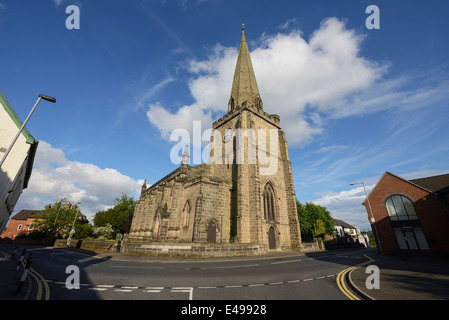 La Chiesa di Santa Maria Vergine in Uttoxeter town centre REGNO UNITO Foto Stock