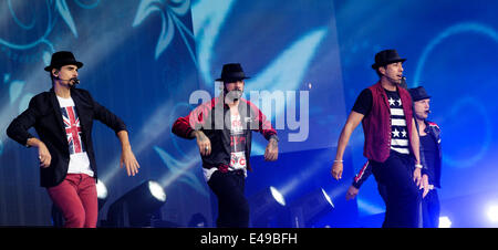 Londra, UK, 06/07/2014 : i Backstreet Boys play British Estate Hyde Park. Persone nella foto: A. J. McLean, Howie Dorough, Nick Carter, Kevin Richardson, Brian Littrell. Foto di Julie Edwards Foto Stock