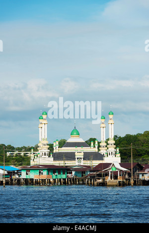 Il Sud Est Asiatico, Brunei Bandar Seri Begawan, Kampung Ayer villaggi acqua di Jame Asr Hassanil Bolkiah moschea Foto Stock