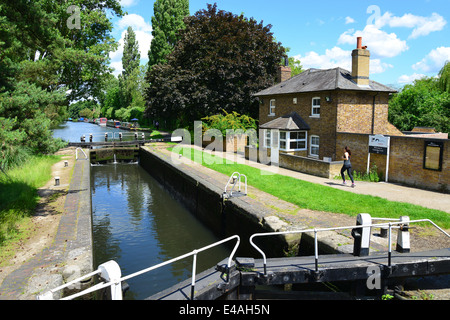 Uxbridge Lock 88 sul Grand Union Canal, Uxbridge, London Borough of Hillington, Greater London, England, Regno Unito Foto Stock