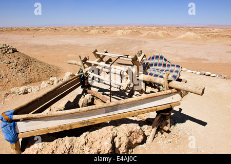 Tinejdad,dei Berberi e le tribù del Sahara si ferma qui all'acqua il cammello treni dopo aver attraversato il deserto del Sahara anni fa,SW Marocco Foto Stock
