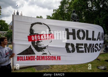 Tour de France Fase tre: Anti-François Hollande protesta a Londra Foto Stock