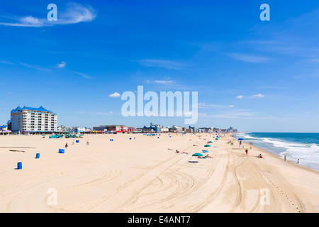 La spiaggia di Ocean City visto dal molo, Worcester County, Maryland, Stati Uniti d'America Foto Stock
