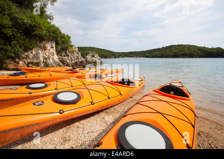 Kayak da mare a Sivota, Grecia. Foto Stock