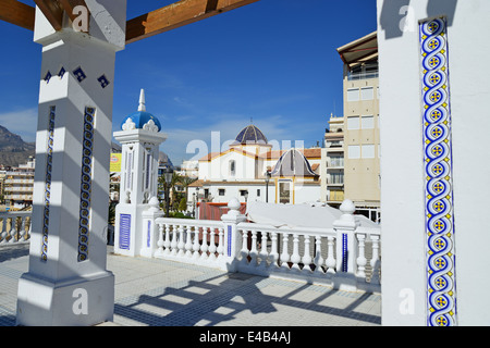 La chiesa di San Jaime apostolo,Plaça de Castelar, Città Vecchia, Benidorm, Costa Blanca, Provincia di Alicante, Spagna Foto Stock