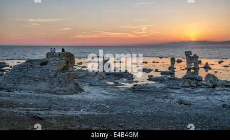 Tramonto a Gamla Hamn sull isola di Faro in Svezia Foto Stock