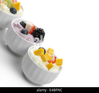 Yogurt con frutta fresca Foto Stock