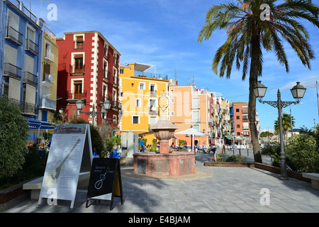 Ristoranti sul lungomare, Villajoyosa (La Vila Joiosa), Costa Blanca, Alicante provincia, il Regno di Spagna Foto Stock