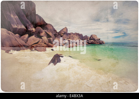 Una spiaggia da sogno sullo sfondo della carta Foto Stock