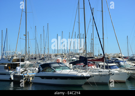 Barche nel porto Marina, Porto di Alicante, Alicante, Costa Blanca, Alicante provincia, il Regno di Spagna Foto Stock