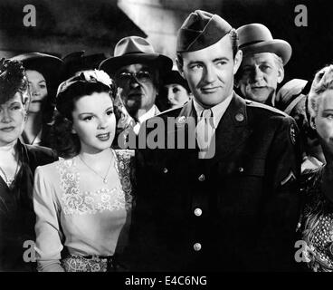 Judy Garland, Robert Walker, sul set del film "L'Orologio', 1945 Foto Stock