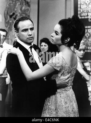 Marlon Brando, Geraldine Chaplin, sul set del film "Una contessa di Hong Kong", 1967 Foto Stock