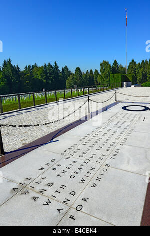 Croce Bianca marcatori Lussemburgo Cimitero e memoriale americano Europa II guerra mondiale Foto Stock