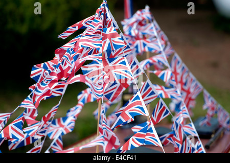 Unione Jack bunting su un narrowboat Foto Stock