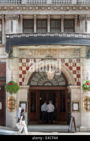 Simpsons nel trefolo, raffinato ristorante, Londra, Inghilterra, Regno Unito Foto Stock