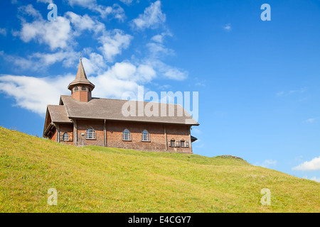 Piccola chiesa di legno nelle alpi svizzere vicino Stoos Foto Stock