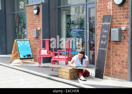 Unità creativa su Jamaica Street, nel taglio-bordo, alla moda, zona di rigenerazione, il Baltic Triangle, in Liverpool, Merseyside Foto Stock