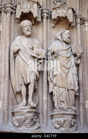 Bassorilievi nella cattedrale gotica di Palma de Mallorca, Spagna Foto Stock