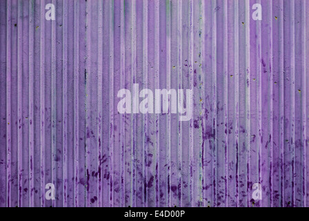 Sporco onda viola Lamiera sfondo/ Texture. Foto Stock