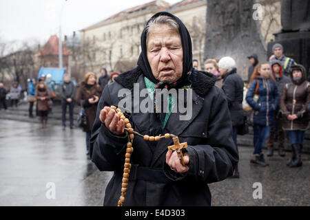 Cerimonia di lutto per le vittime del Euromaidan a Kiev, Lviv, Ucraina occidentale, Ucraina Foto Stock