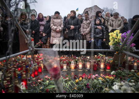 Cerimonia di lutto per le vittime del Euromaidan a Kiev, Lviv, Ucraina occidentale, Ucraina Foto Stock