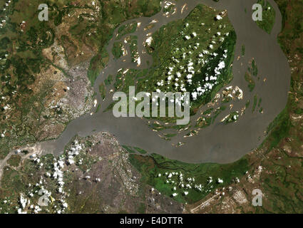 Kinshasa, Repubblica Democratica del Congo, True Color immagine satellitare. Kinshasa, Repubblica Democratica del Congo. True color satellitare immagine di Kinshasa, c Foto Stock