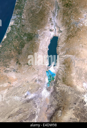 Mar Morto, Israele, la Giordania, il vero colore immagine satellitare. Il Mar Morto, Israele, la Giordania, il vero colore immagine satellitare. Il Mar Morto un Foto Stock
