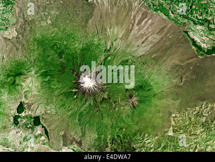 Vulcano Monte Ararat, Turchia, True Color satellitare immagine. Vulcano Monte Ararat, Turchia, true color satellitare immagine. Ararat è un importante volc Foto Stock