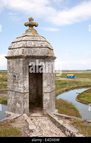 Uno dei diciannove posti di avvistamento di Brouage (Francia). L antico porto offre ai visitatori una visione della sua a forma di stella silhouette. Foto Stock