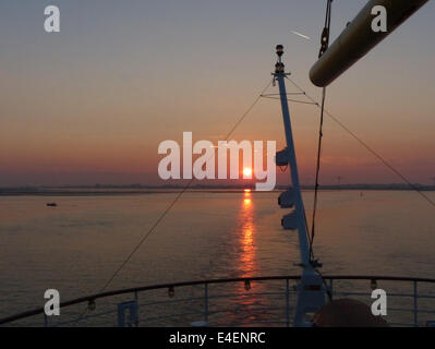 Sunrise dal Royal Clipper provenienti in Venezia Foto Stock