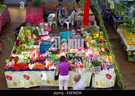 Il mercato di Papeete sull'isola di Tahiti, Polinesia francese. Foto Stock