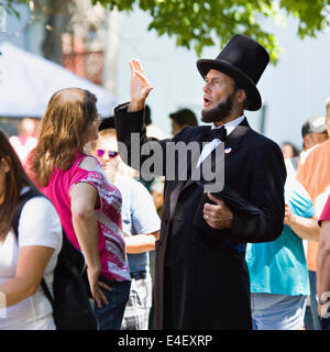 Larry Elliot come Abraham Lincoln al 184Pekin Independence Day celebrazione in Indiana Foto Stock