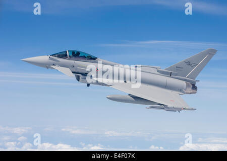 Forza Aerea Italiana Eurofighter Typhoon jet del 36th Stormo durante l'esercitazione NATO JAWTEX 2014 Foto Stock