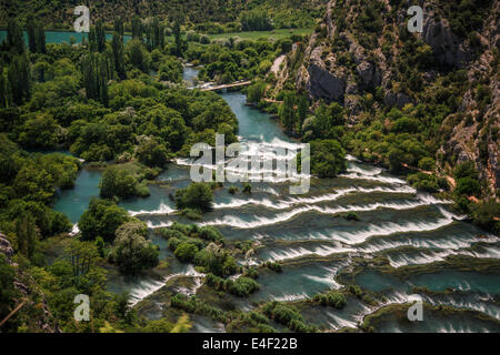 Cascades su Roski slap cascata, Parco Nazionale di Krka, Croazia Foto Stock