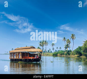 Viaggi Turismo Kerala background - houseboat in Kerala backwaters. Il Kerala, India Foto Stock