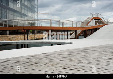 Kalvebod onde o Kalvebod Bølge a Copenhagen, Danimarca progettato dagli architetti JDS e Klar Paesaggista Foto Stock