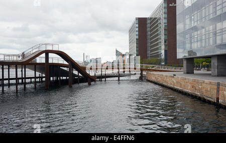 Kalvebod onde o Kalvebod Bølge a Copenhagen, Danimarca progettato dagli architetti JDS e Klar Paesaggista Foto Stock