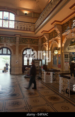 Interior Dunedin Stazione ferroviaria lato destro Foto Stock