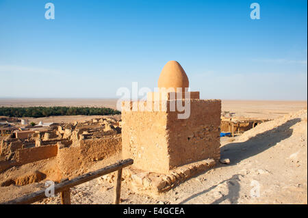 Oasis Chebika città nel deserto in Tunisia Foto Stock