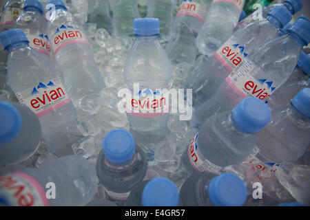 Acqua Evian Foto Stock