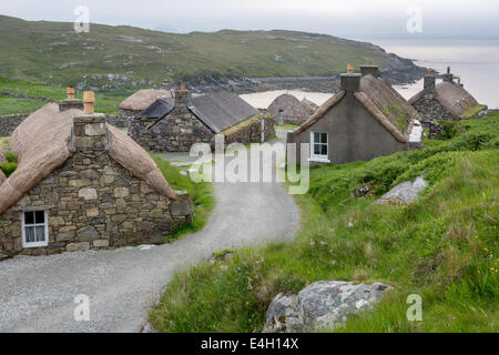 Borgo di antica blackhouses sull'isola di Lewis, Ebridi Esterne in Scozia Foto Stock